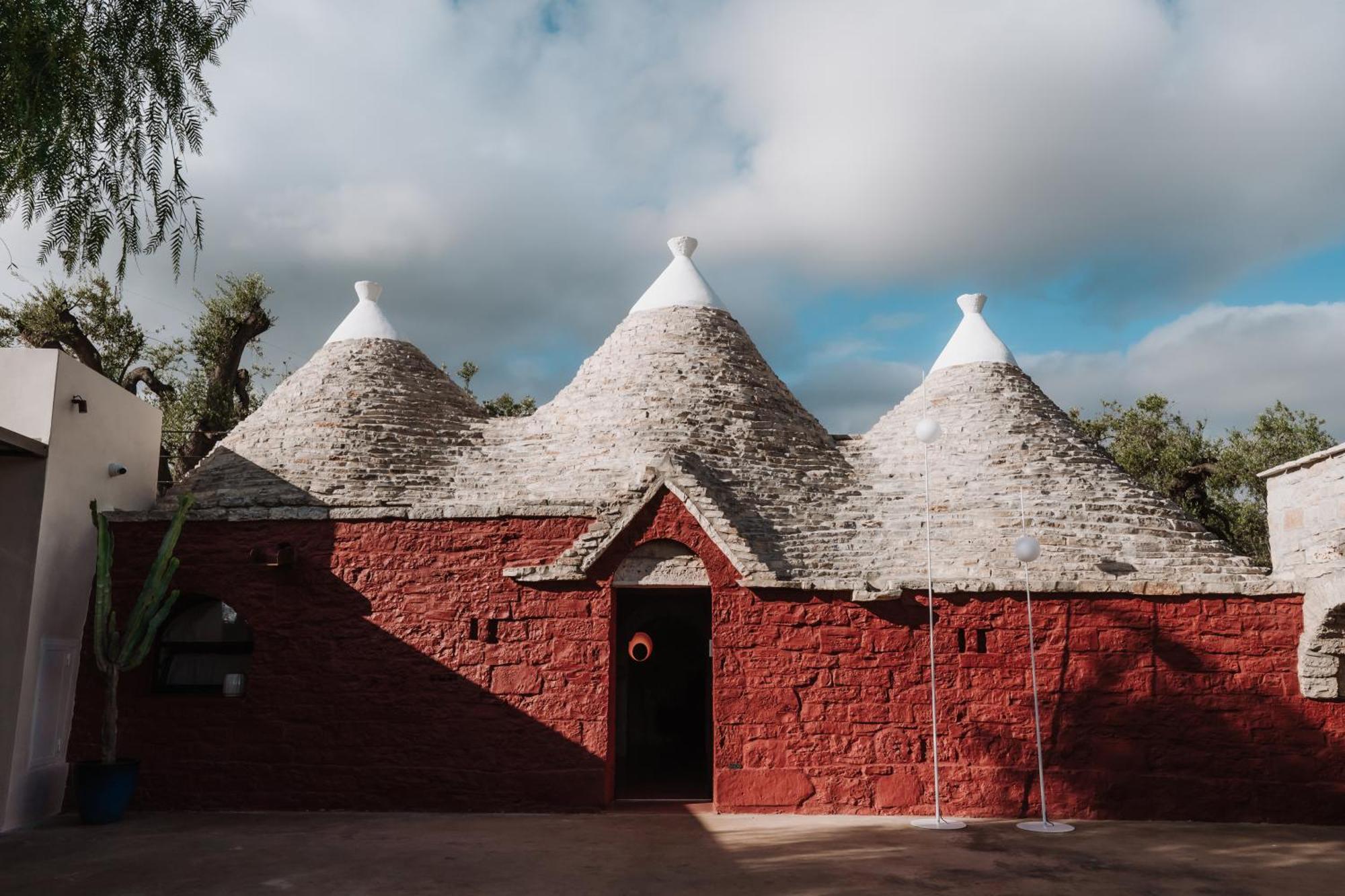 Ozio - Il Trullo Rosso Panzió Fasano Kültér fotó